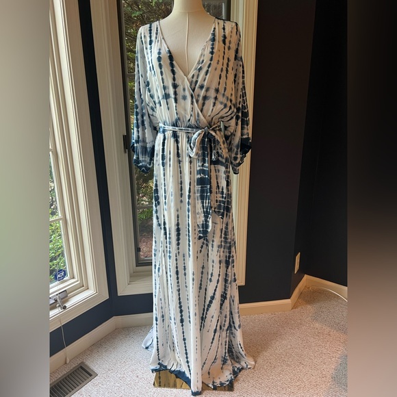 Aakaa Blue and White Tie-Dye Maxi Dress - Picture 1 of 10
